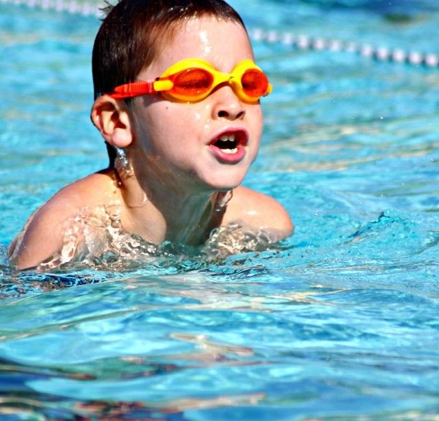 Blue-Boys-Swimming-Transparent-Clear-Pools-Water-286209